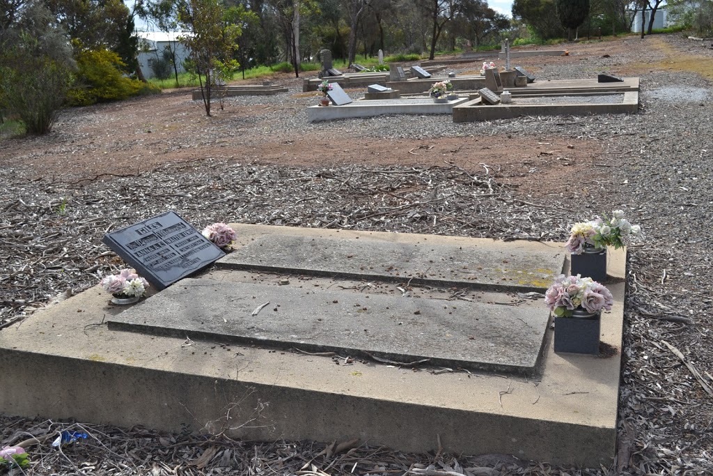 Rhynie Cemetery | 5165 Horrocks Hwy, Rhynie SA 5412, Australia