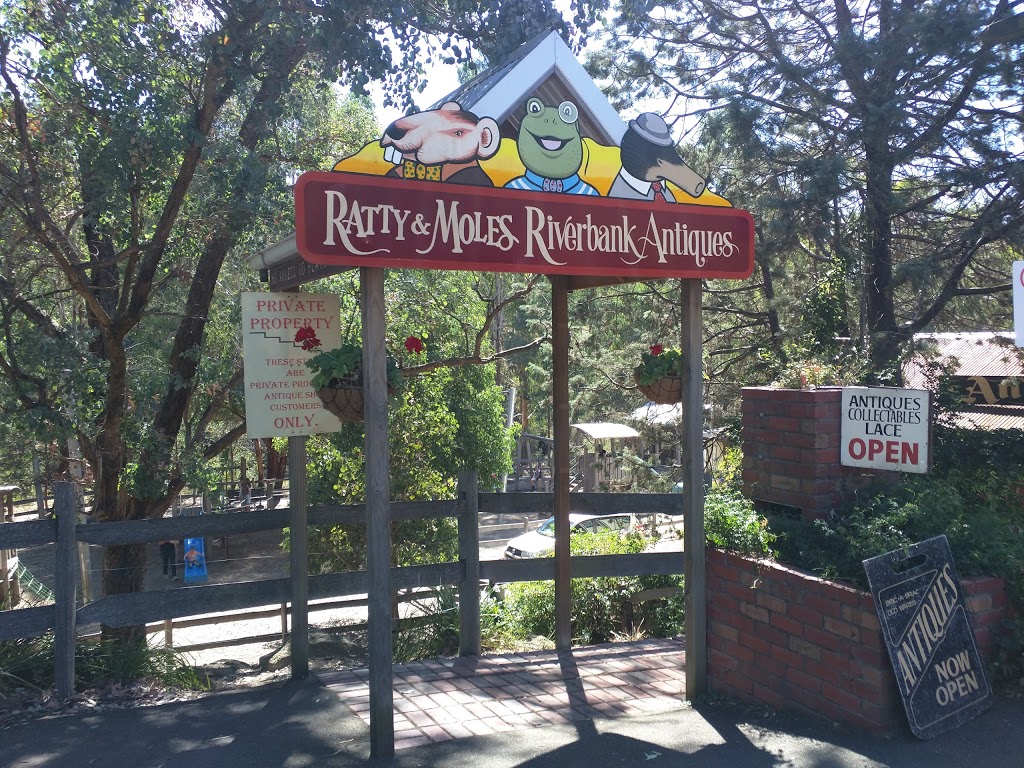 Ratty & Moles Riverbank Antiques | 207 Yarra St, Warrandyte VIC 3113, Australia | Phone: (03) 9844 4207