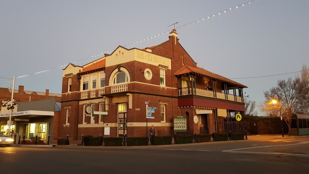The Bank B & B West Wyalong | lodging | 146 Main St, West Wyalong NSW 2671, Australia | 0428722744 OR +61 428 722 744
