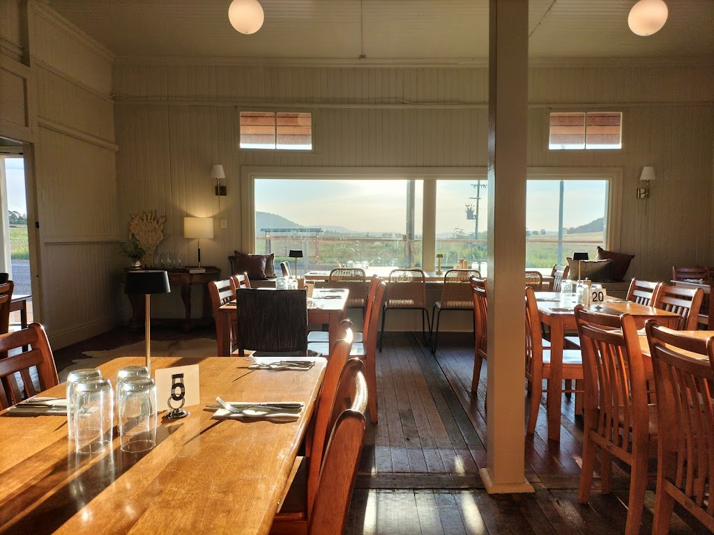 The Wheatsheaf Hotel | 14433 New England Hwy, East Greenmount QLD 4359, Australia | Phone: 0413 013 608