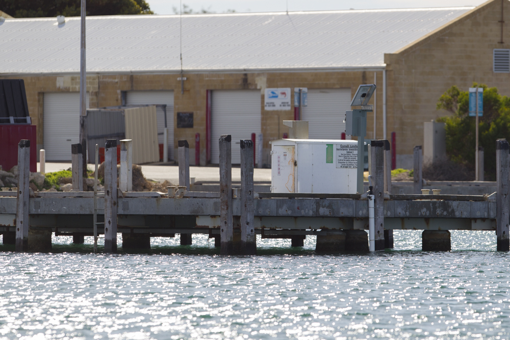 Jurien Boat Lifters / Comen Fuel WA | Lot 36 Breakwater Dr, Jurien Bay WA 6516, Australia | Phone: (08) 9652 1511