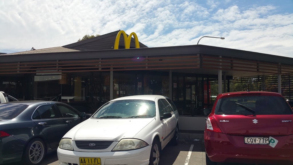 McDonalds St Clair | cafe | St Clair Shopping Centre Cnr Bennett & Endeavour Rds, St Clair NSW 2759, Australia | 0298342900 OR +61 2 9834 2900