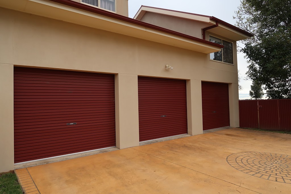 OHallorans Garage Doors | 43-45 McCarthy St, Mulwala NSW 2647, Australia | Phone: (03) 5744 1966