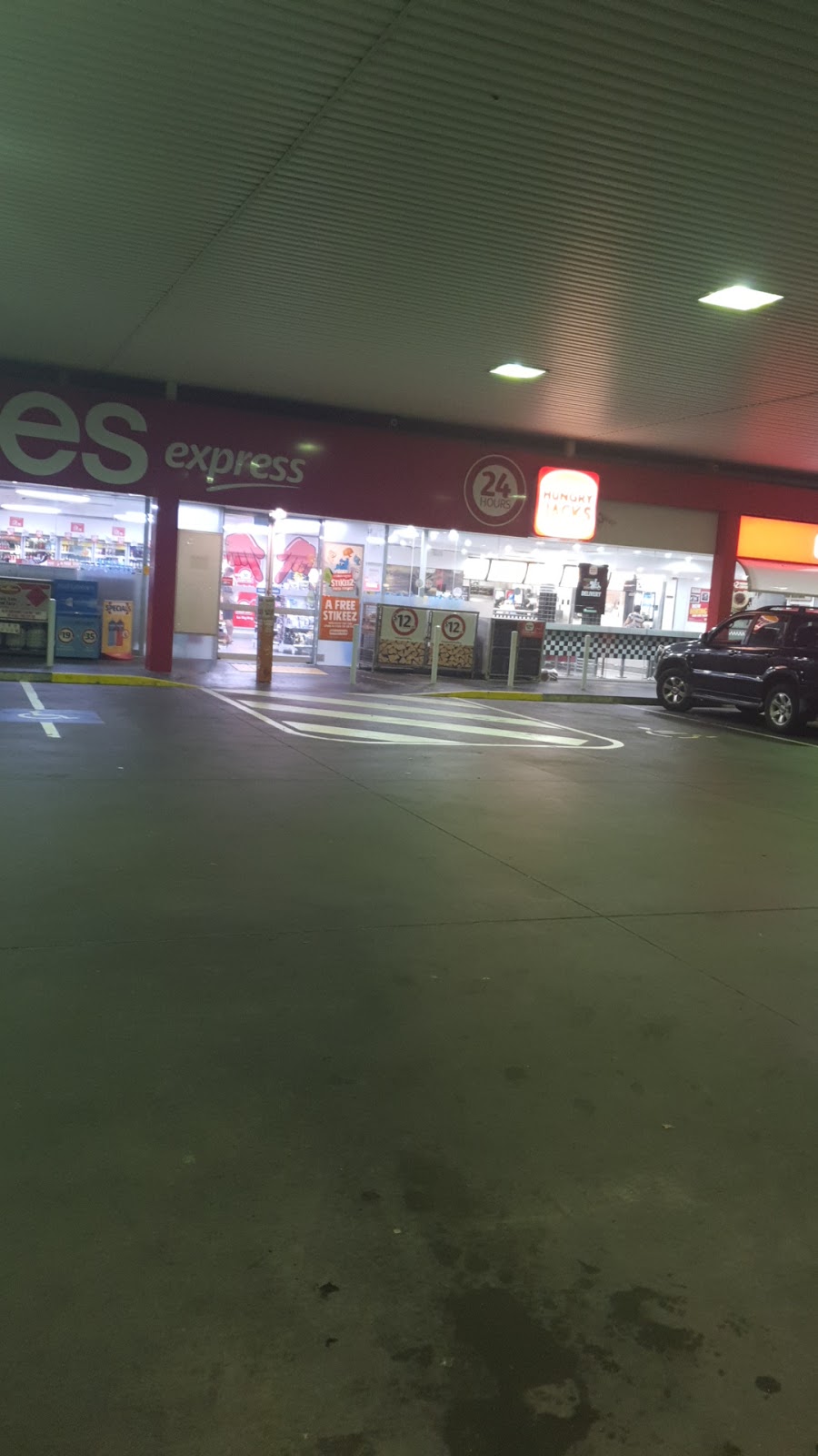 Coles Express | convenience store | 2 Highway Plaza & Bruce Hwy &, Hicks Rd, Mount Pleasant QLD 4740, Australia | 0737340722 OR +61 7 3734 0722