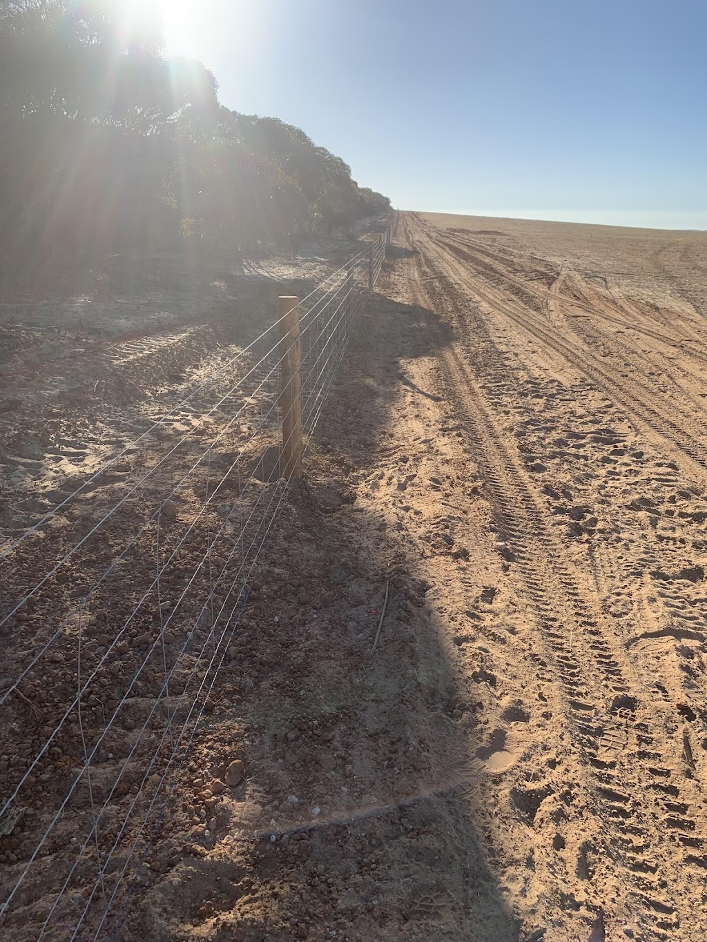 Wards Outback Fencing | 163 Blackett Rd, Tailem Bend SA 5260, Australia | Phone: 0419 196 587