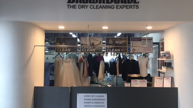 Rowville Stud Park Dry Cleaners | Shop 5B Stud Park Shopping Centre Corner Stud & Fulham Rds Just inside middle entrance Opposite Commonwealth Bank Next to Heavenly Cheesecakes, Rowville VIC 3178, Australia | Phone: (03) 9764 0024