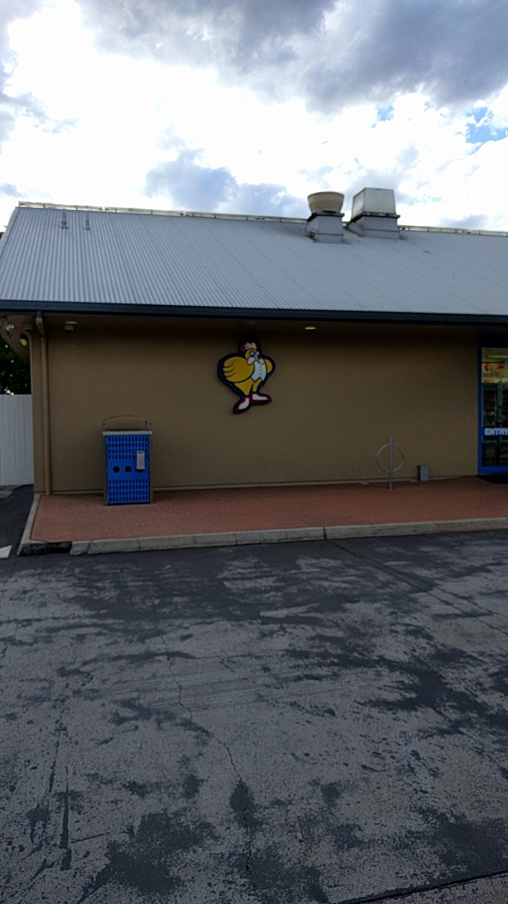 Super Rooster Wilsonton | restaurant | Cnr McGregor, Bridge St, Wilsonton QLD 4350, Australia | 0746333600 OR +61 7 4633 3600