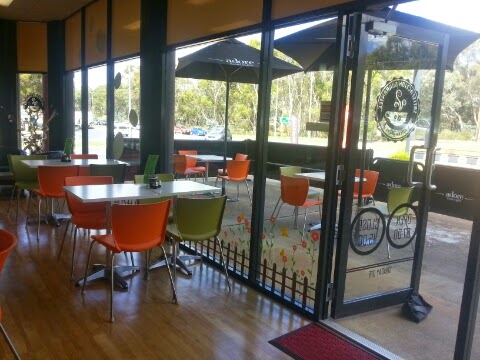 Cafe Gommys | cafe | 8c/160 Lysaght St, Mitchell ACT 2911, Australia | 0262418497 OR +61 2 6241 8497