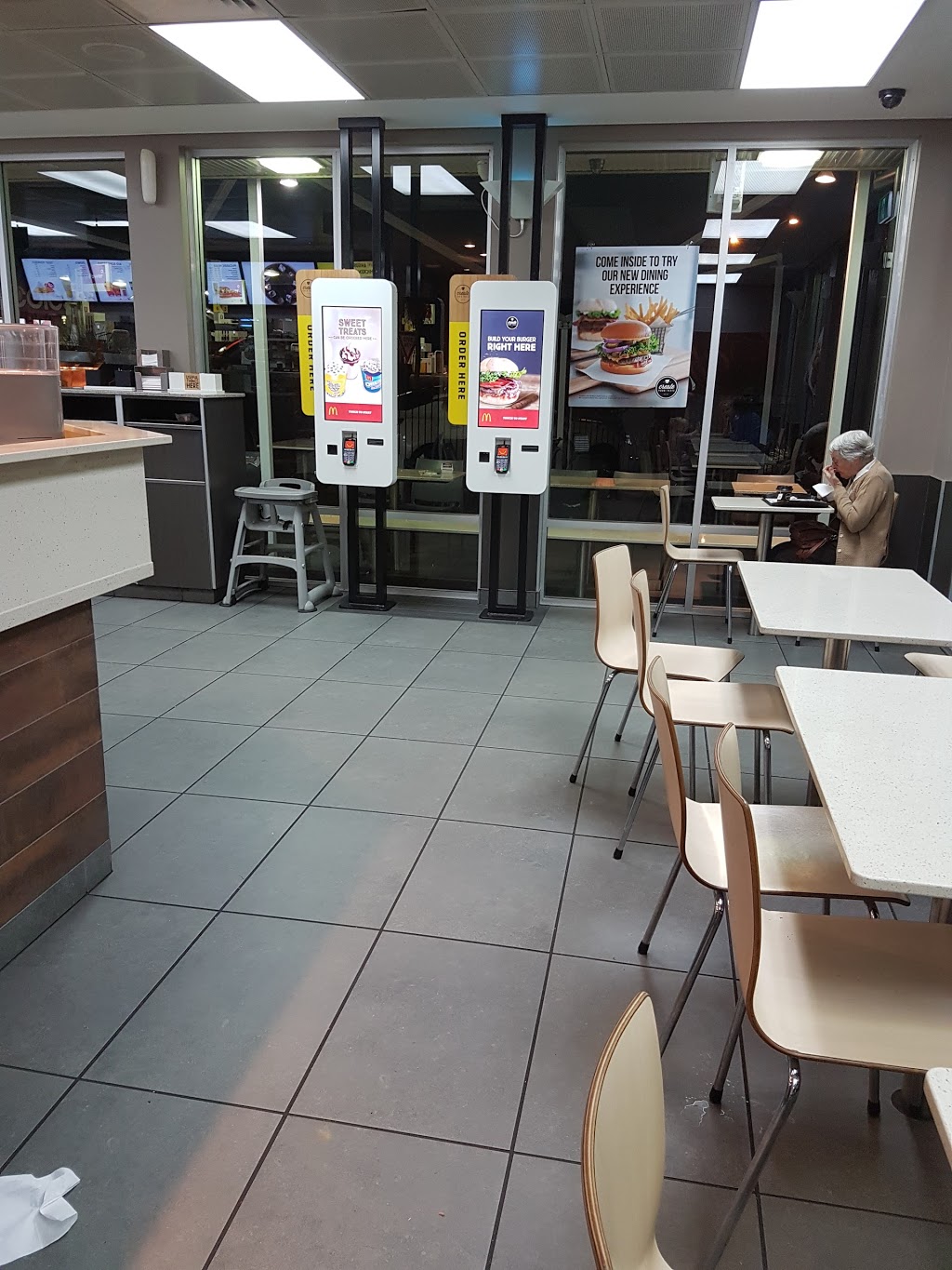 McDonalds Deception Bay | meal takeaway | 362-376 Deception Bay Rd, Deception Bay QLD 4508, Australia | 0732041800 OR +61 7 3204 1800