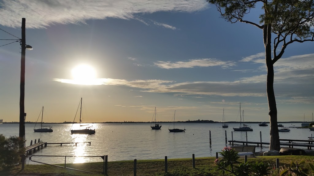 Wombal Reserve | park | 2A Rofe St, Coal Point NSW 2283, Australia