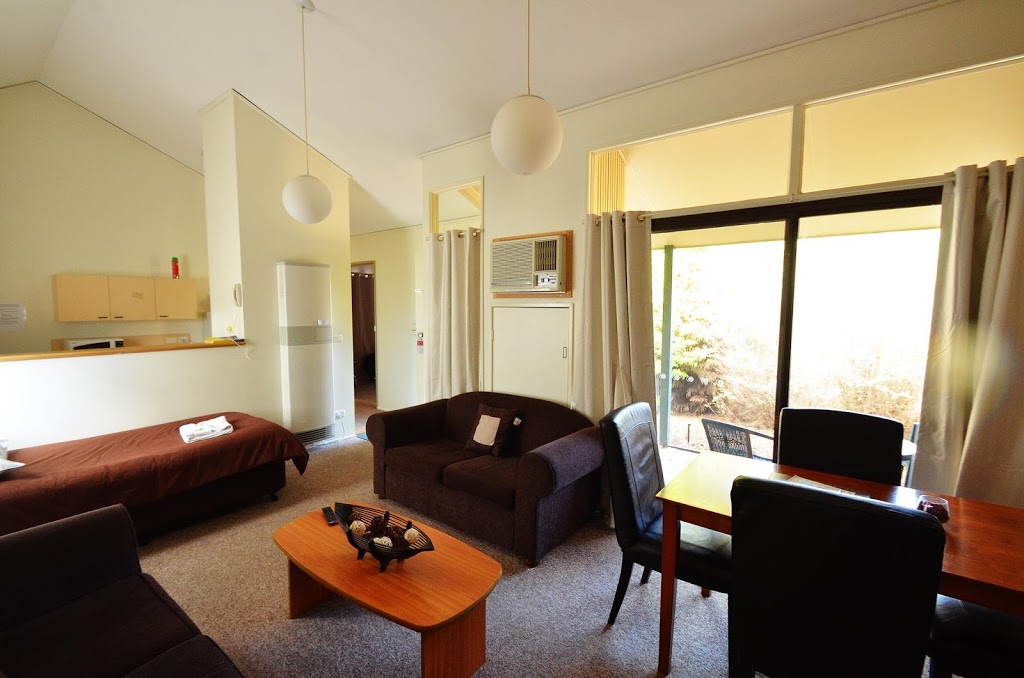 Executive Hideaway Motel/Apartments, Benalla | lodging | 71 Samaria Rd, Benalla VIC 3672, Australia | 0357624055 OR +61 3 5762 4055