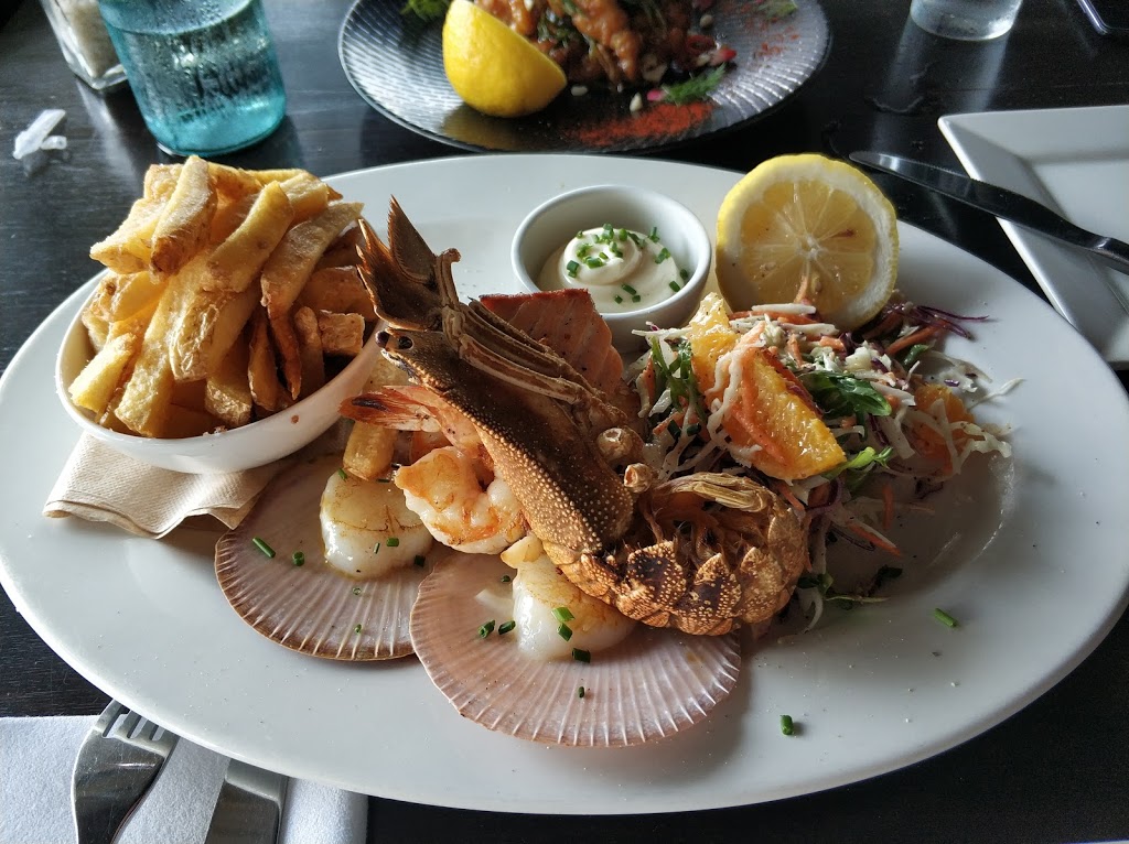 Fish on Parkyn | restaurant | 25 Parkyn Parade, Mooloolaba QLD 4557, Australia | 0754444711 OR +61 7 5444 4711