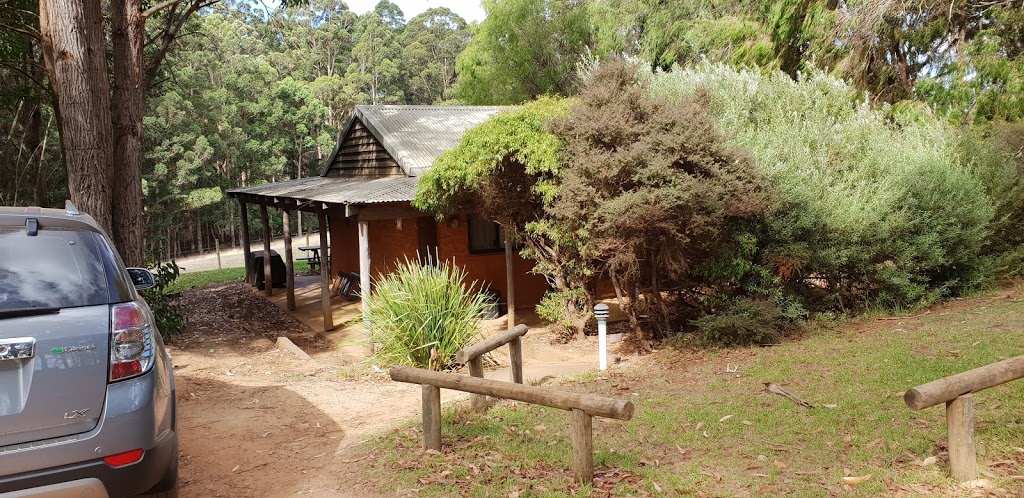 Pump Hill Farm Cottages | lodging | 129 Pump Hill Rd, Pemberton WA 6260, Australia | 0897761379 OR +61 8 9776 1379