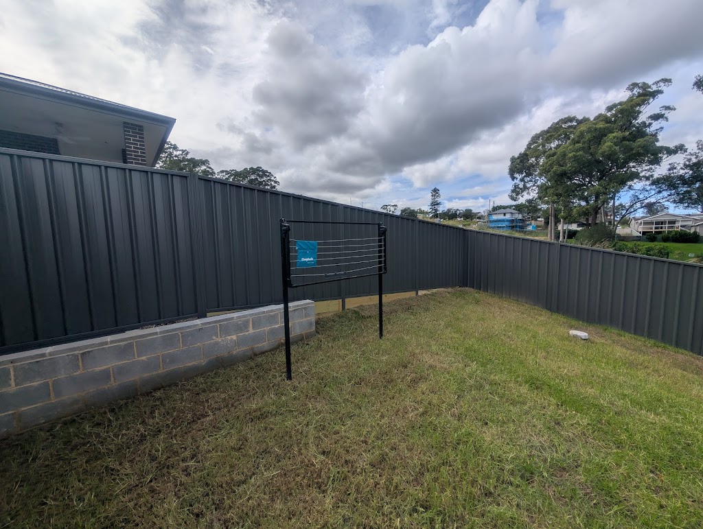 Strawberry Lodge | 19 Strawberry Tce, Glendale NSW 2285, Australia | Phone: (02) 4955 5888