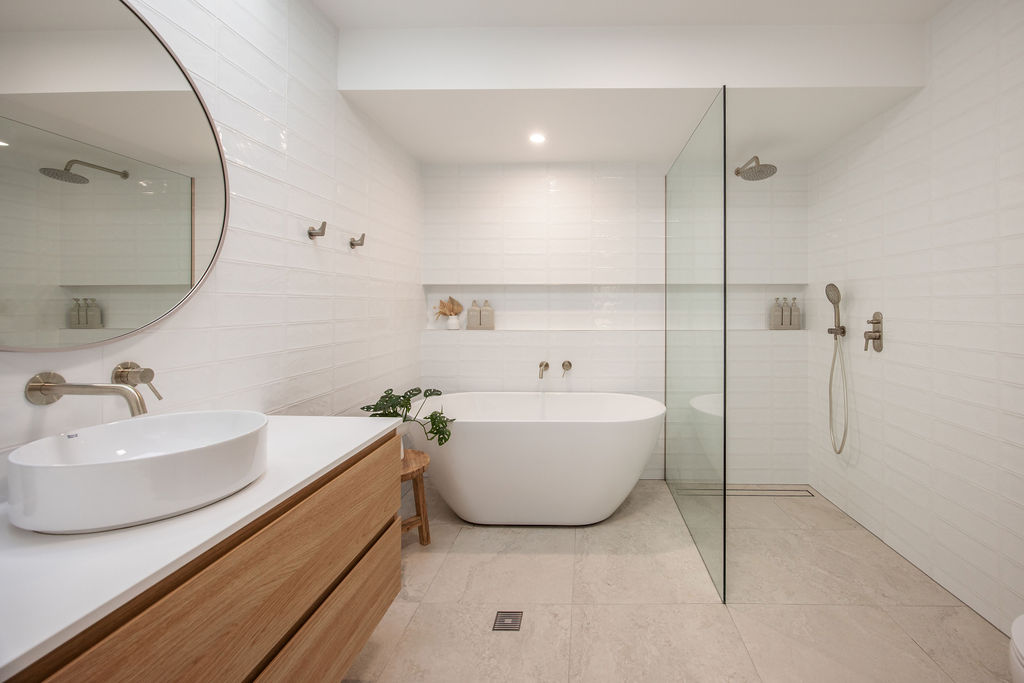 Hawk Renovations | 95 Rosedale Dr, West Albury NSW 2640, Australia | Phone: 0413 639 050
