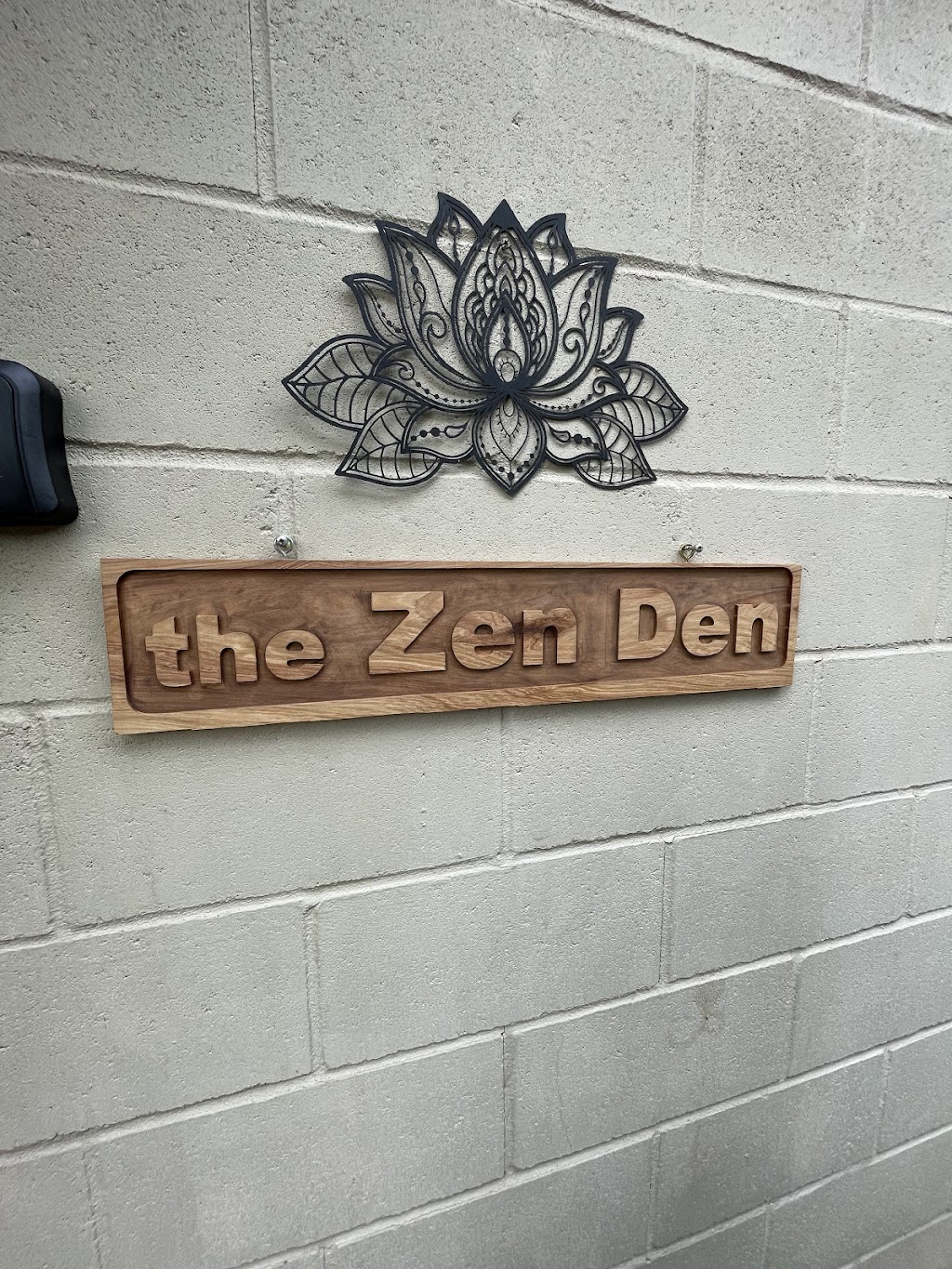 The Zen Den | Unit 3/231 Great Alpine Rd, Harrietville VIC 3741, Australia | Phone: 0416 046 048