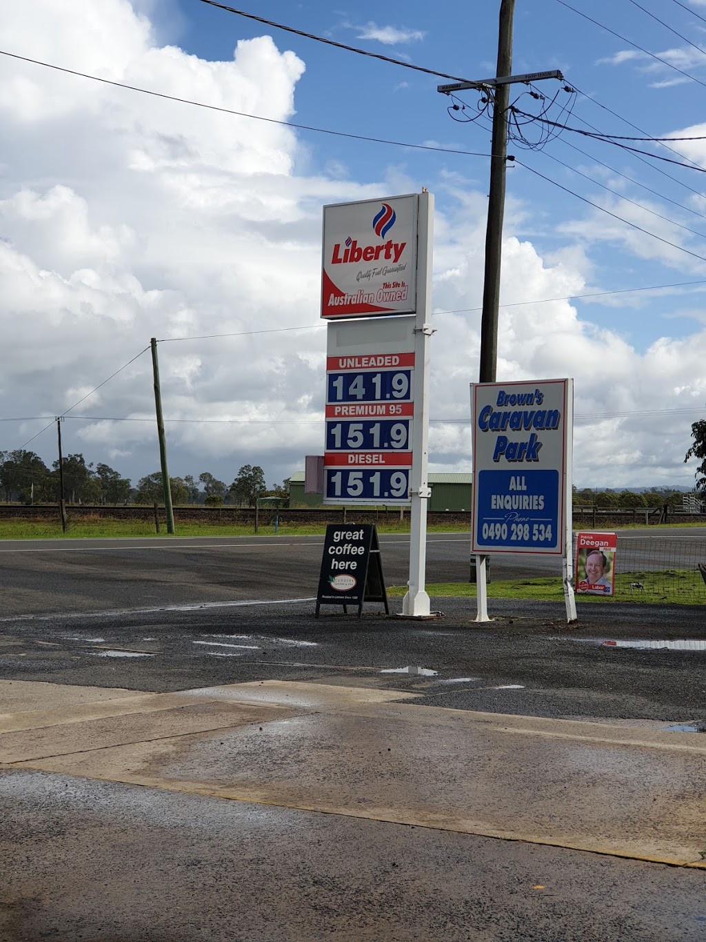 Browns Liberty Service Station | gas station | 58-60 Hare St, Casino NSW 2470, Australia | 0266626907 OR +61 2 6662 6907