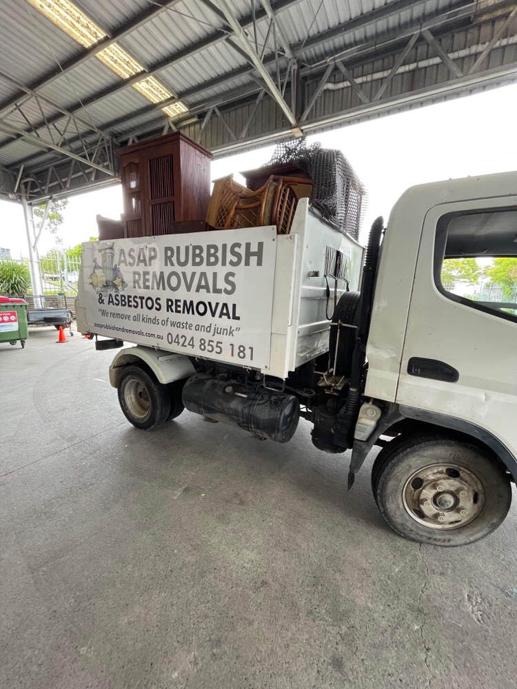Asap Rubbish Removal | 18 Norman Ave, Sunshine NSW 2264, Australia | Phone: 0424 855 181