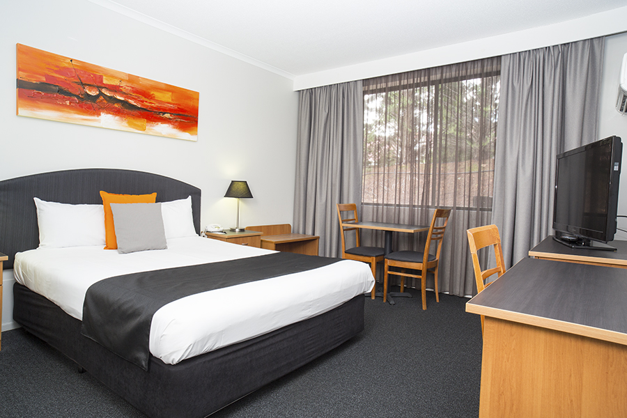 Alpha Hotel Canberra | lodging | 46 Rowland Rees Cres, Greenway ACT 2900, Australia | 0262933666 OR +61 2 6293 3666