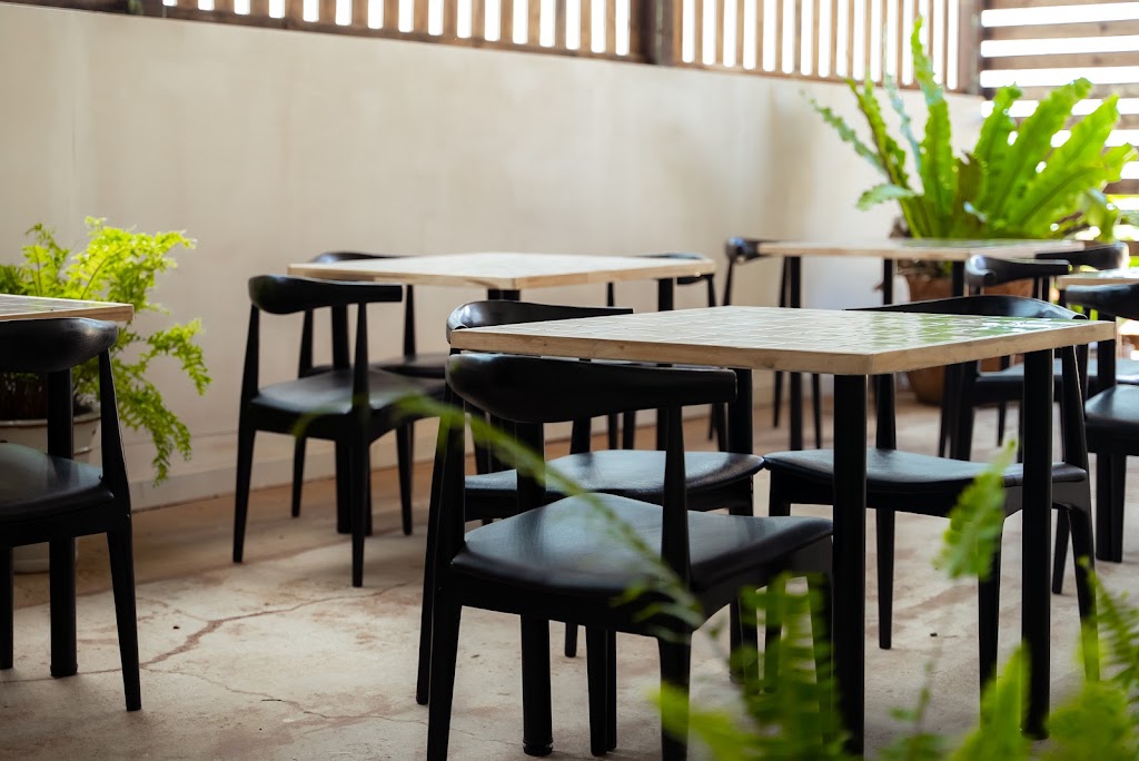 Verandah Cafe and Home | 611 Oxley Ave, Scarborough QLD 4020, Australia | Phone: 0450 788 116