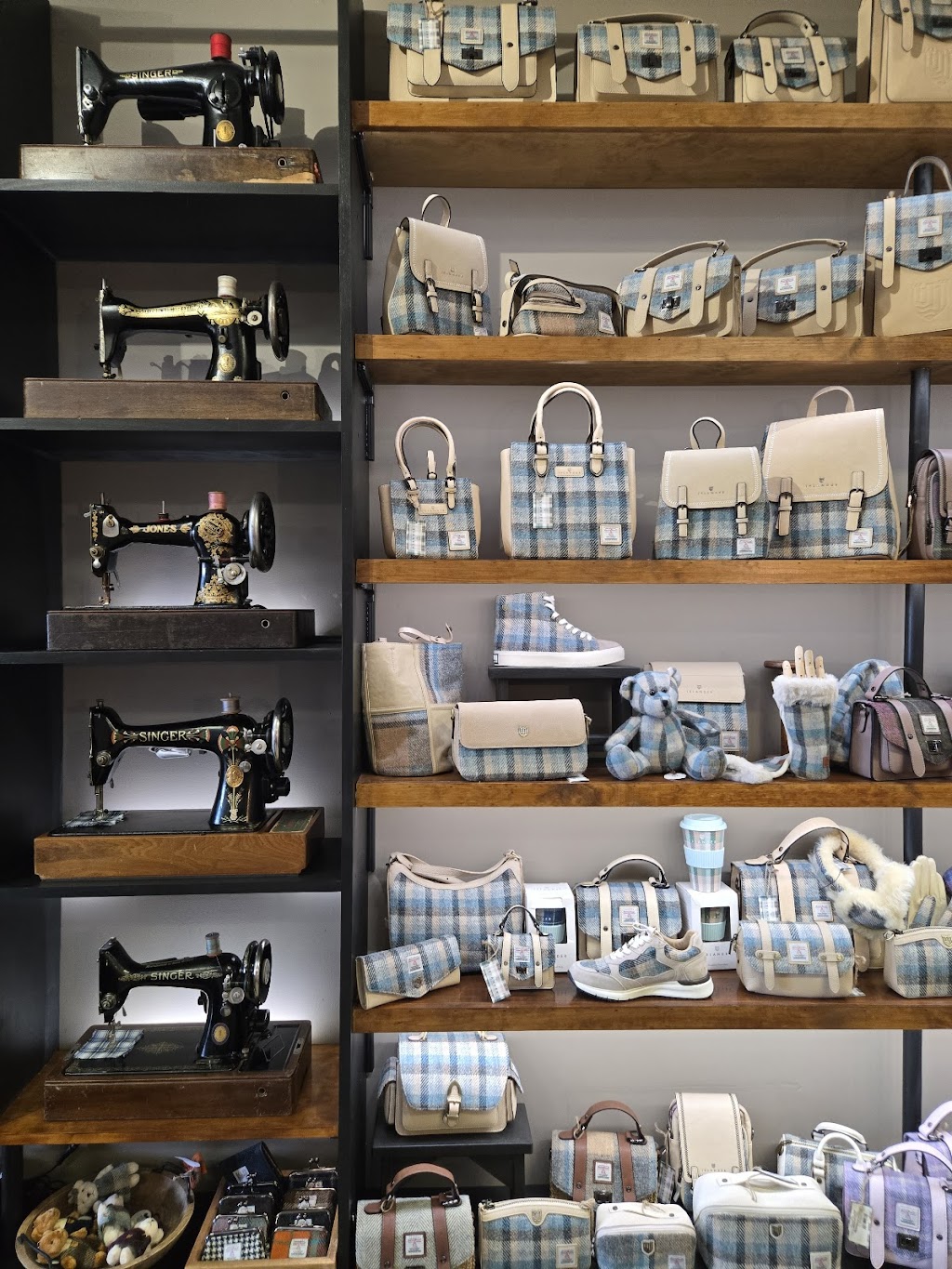 The Tweed Connection | 137 Main St, Rutherglen VIC 3685, Australia | Phone: 0457 607 528