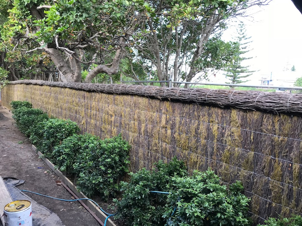 Byron Bay Brushwood Fencing | 2 Ironbark Ave, Byron Bay NSW 2481, Australia | Phone: 0419 692 155