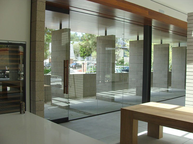 Metro Glass Australia | 4/241 Kororoit Creek Rd, Williamstown VIC 3016, Australia | Phone: (03) 9391 0000