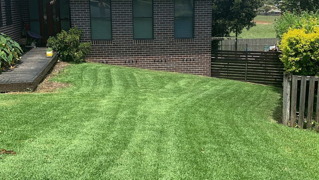 Mike’s Mowing | 4 Redbill Rise, Port Macquarie NSW 2444, Australia | Phone: 0438 775 255