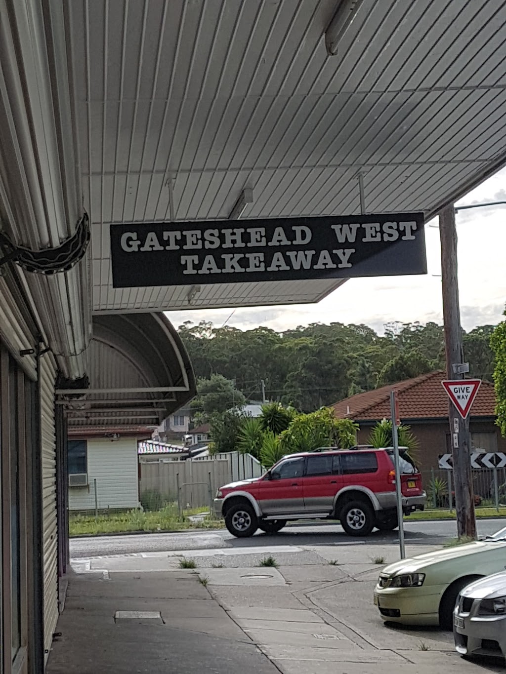 Gateshead West Takeaway | meal takeaway | 74 Oxford St, Gateshead NSW 2290, Australia | 0249422692 OR +61 2 4942 2692