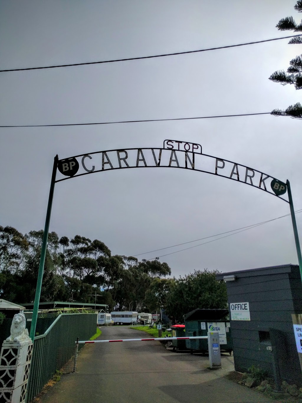 BP Caravan Park | rv park | 645 Oconnors Rd, Werribee South VIC 3030, Australia | 0397421405 OR +61 3 9742 1405