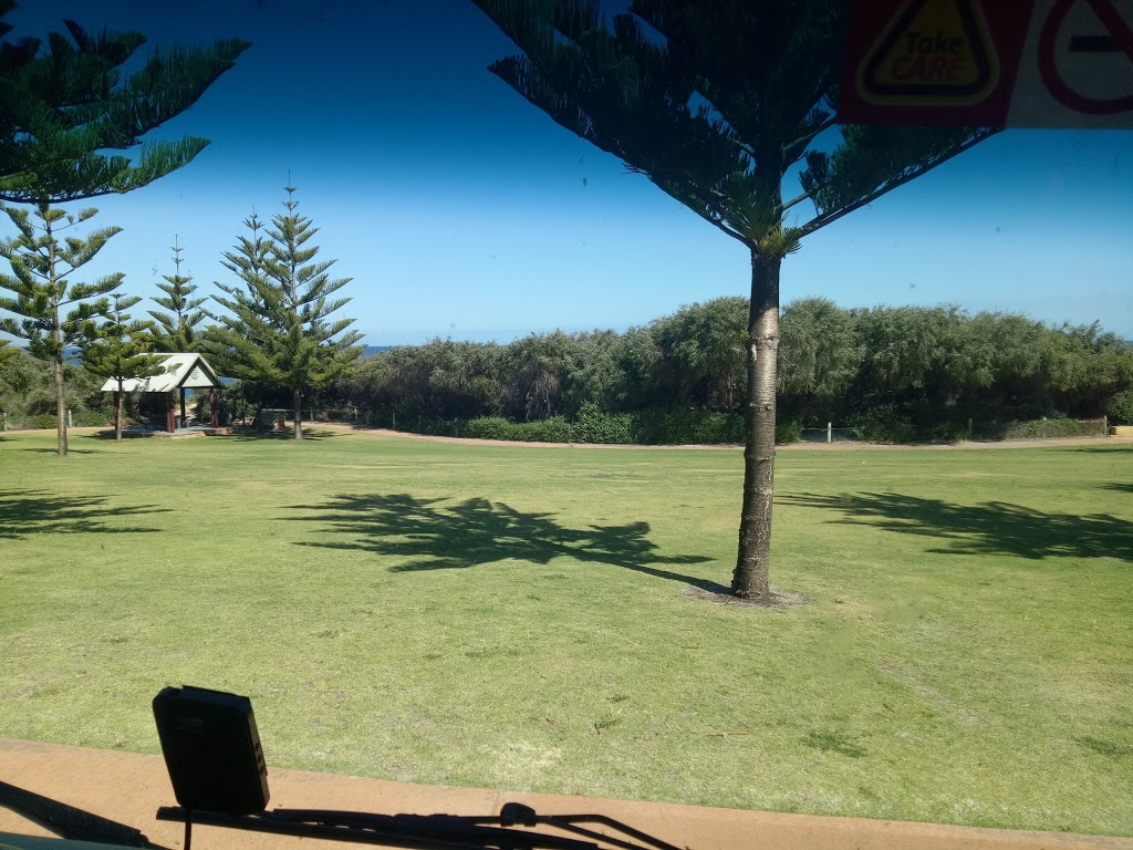 Beach Park | park | 66 Hutt Dr, Dalyellup WA 6230, Australia