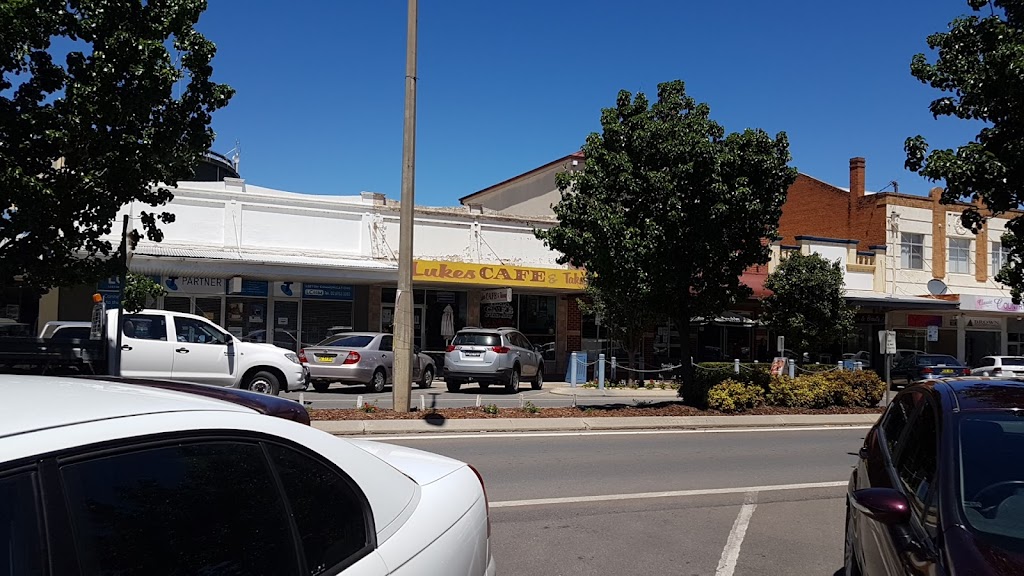 Lukes Cafe & Takeaway | 58 Pine Ave, Leeton NSW 2705, Australia | Phone: (02) 6953 7222