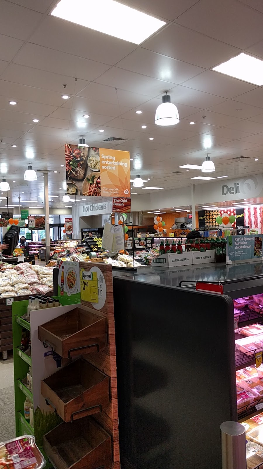 Woolworths | shopping mall | 383-385 Belgrave-Gembrook Rd, Emerald VIC 3782, Australia | 0359495303 OR +61 3 5949 5303