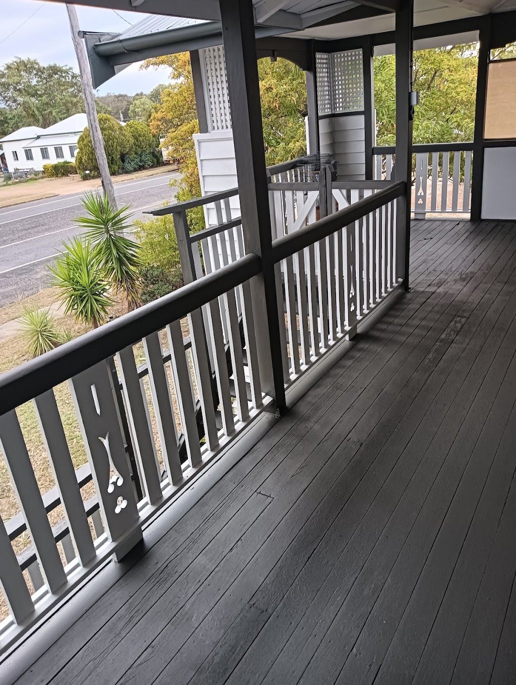 Grant Painting | 2252 Oakey - Cooyar Rd, Balgowan QLD 4401, Australia | Phone: 0488 688 607