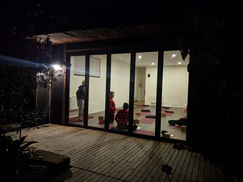 Hara Yoga Studio | gym | 25 Weld St, South Hobart TAS 7004, Australia | 0408257751 OR +61 408 257 751