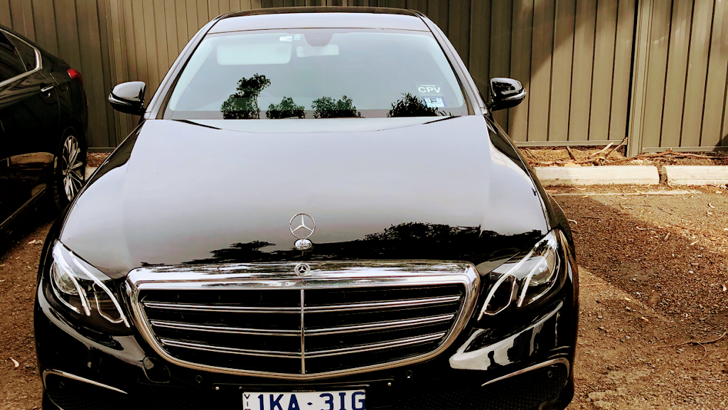 Black chauffeur cars /private Luxury Melbourne Airport Transfer |  | 17 Dib Ct, Tullamarine VIC 3043, Australia | 0426585006 OR +61 426 585 006