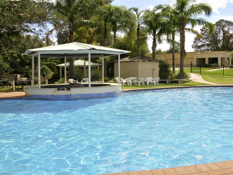 Lakeview Villas | lodging | 5 Peppermint Parade, Lake Hume Village NSW 2640, Australia | 0419329850 OR +61 419 329 850