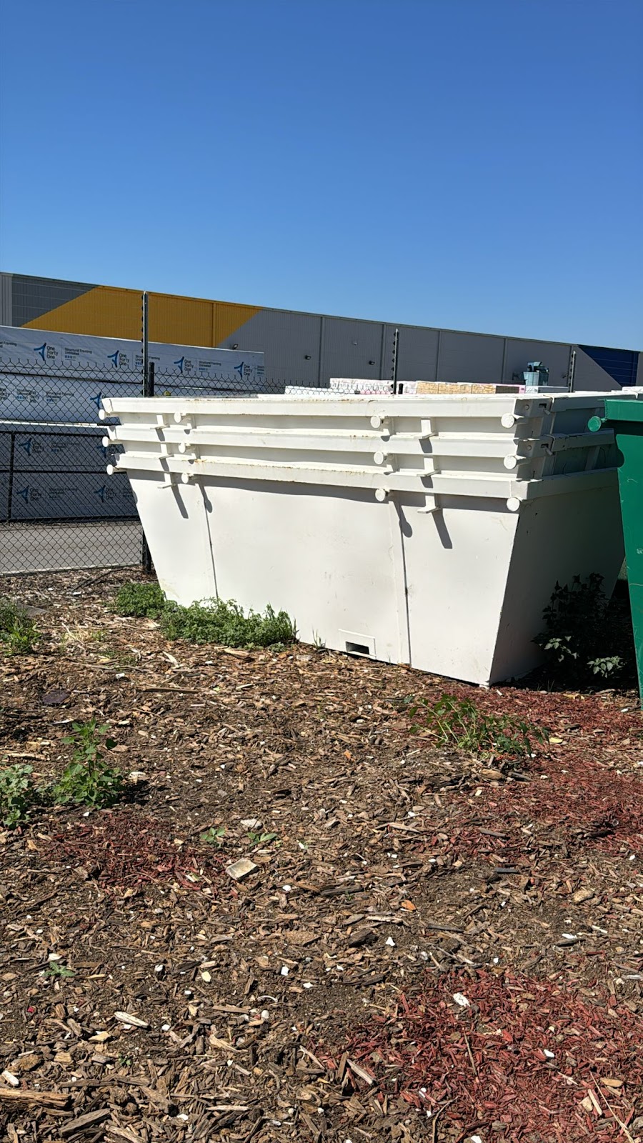 GM Skip Bins | 60 Buckingham St, Lara VIC 3212, Australia | Phone: 0415 968 904