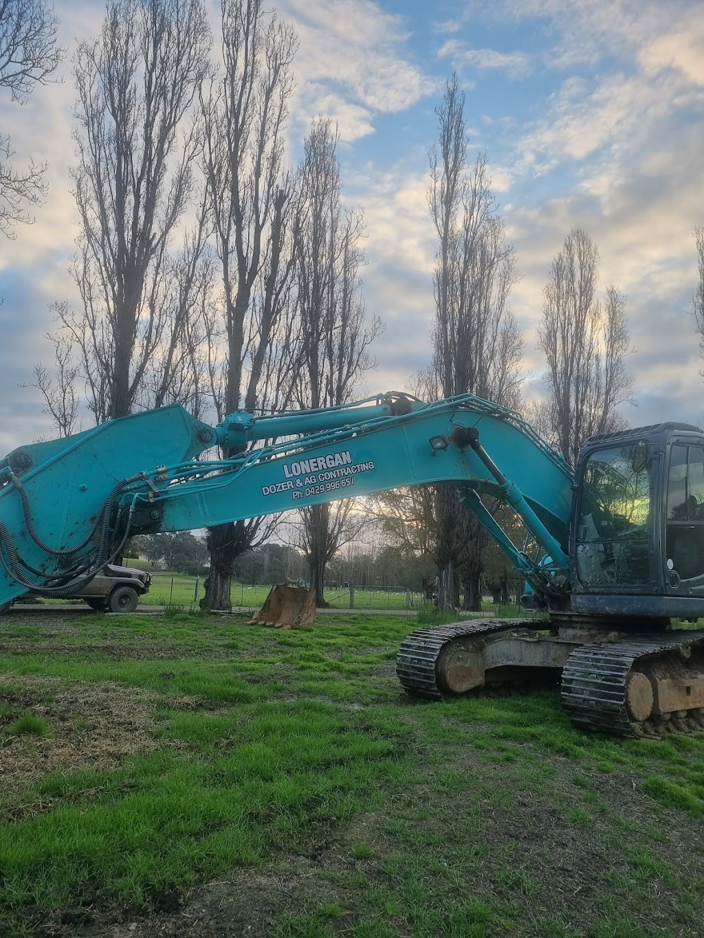 Lonergan Dozer & Ag | 18 Bryants gap, Sandy Creek VIC 3695, Australia | Phone: 0429 996 651