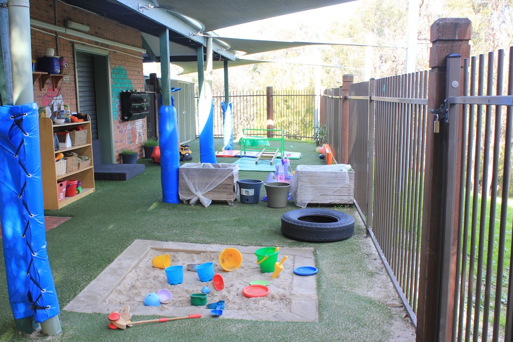 Eltham Woods Childcare Co-Operative | 50 Frank St, Eltham VIC 3095, Australia | Phone: (03) 9431 1370