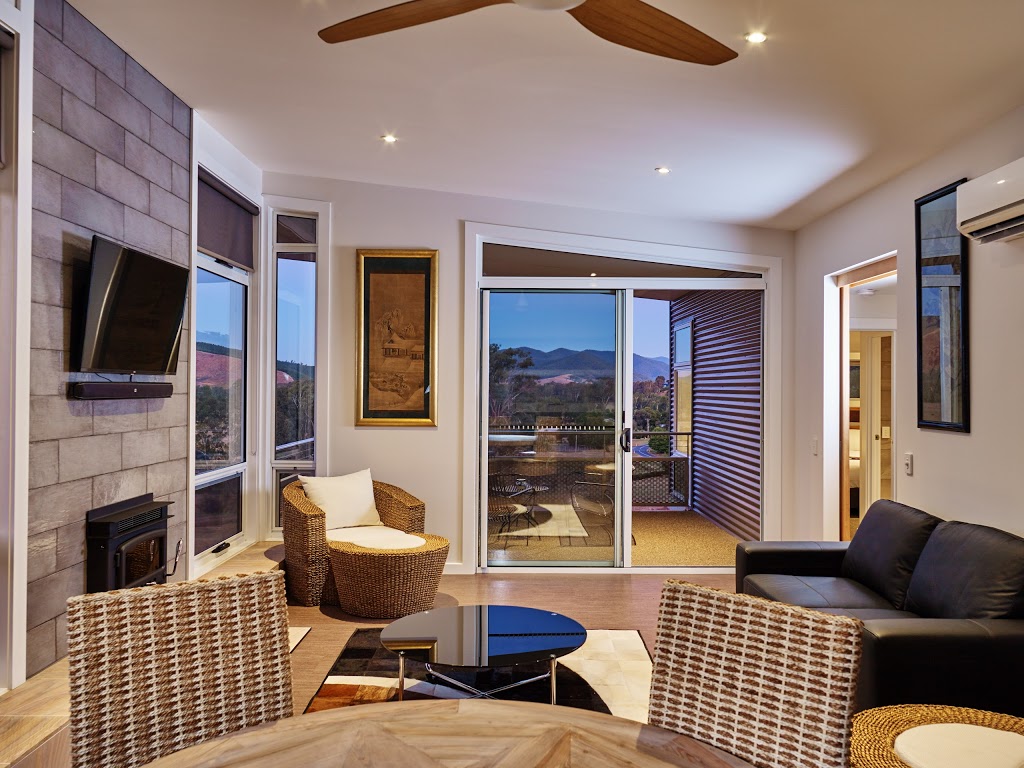 Panoramia Villas | lodging | 124 Clemens Ln, Myrtleford VIC 3737, Australia | 0418521944 OR +61 418 521 944