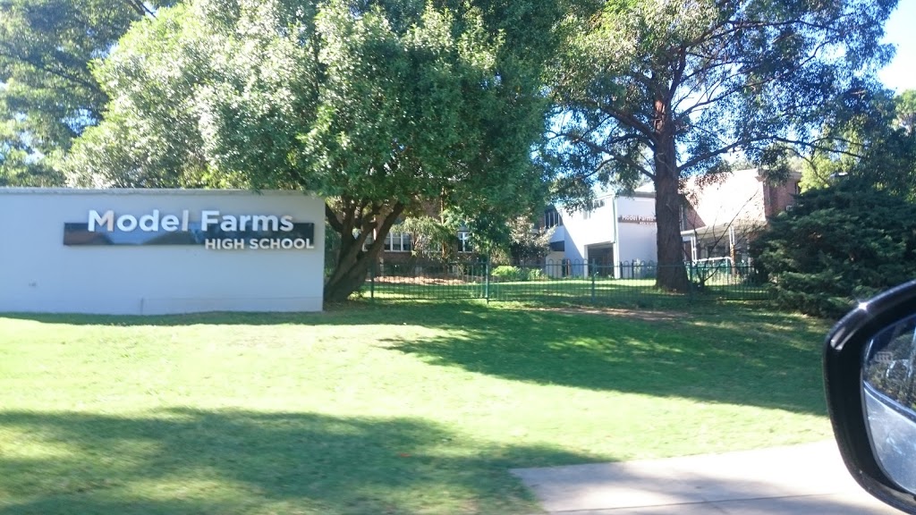 Model Farms High School | school | Gooden Dr, Baulkham Hills NSW 2153, Australia | 0296243133 OR +61 2 9624 3133