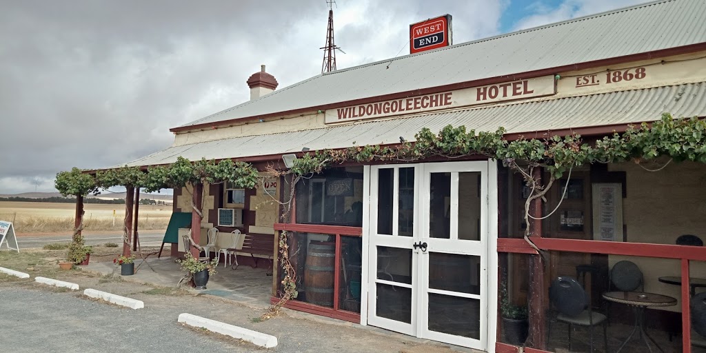 Wildongoleechie Hotel - the "Wild Dog" | Cnr Richard St and, Wilkins Hwy, Hallett SA 5419, Australia | Phone: (08) 8894 2018