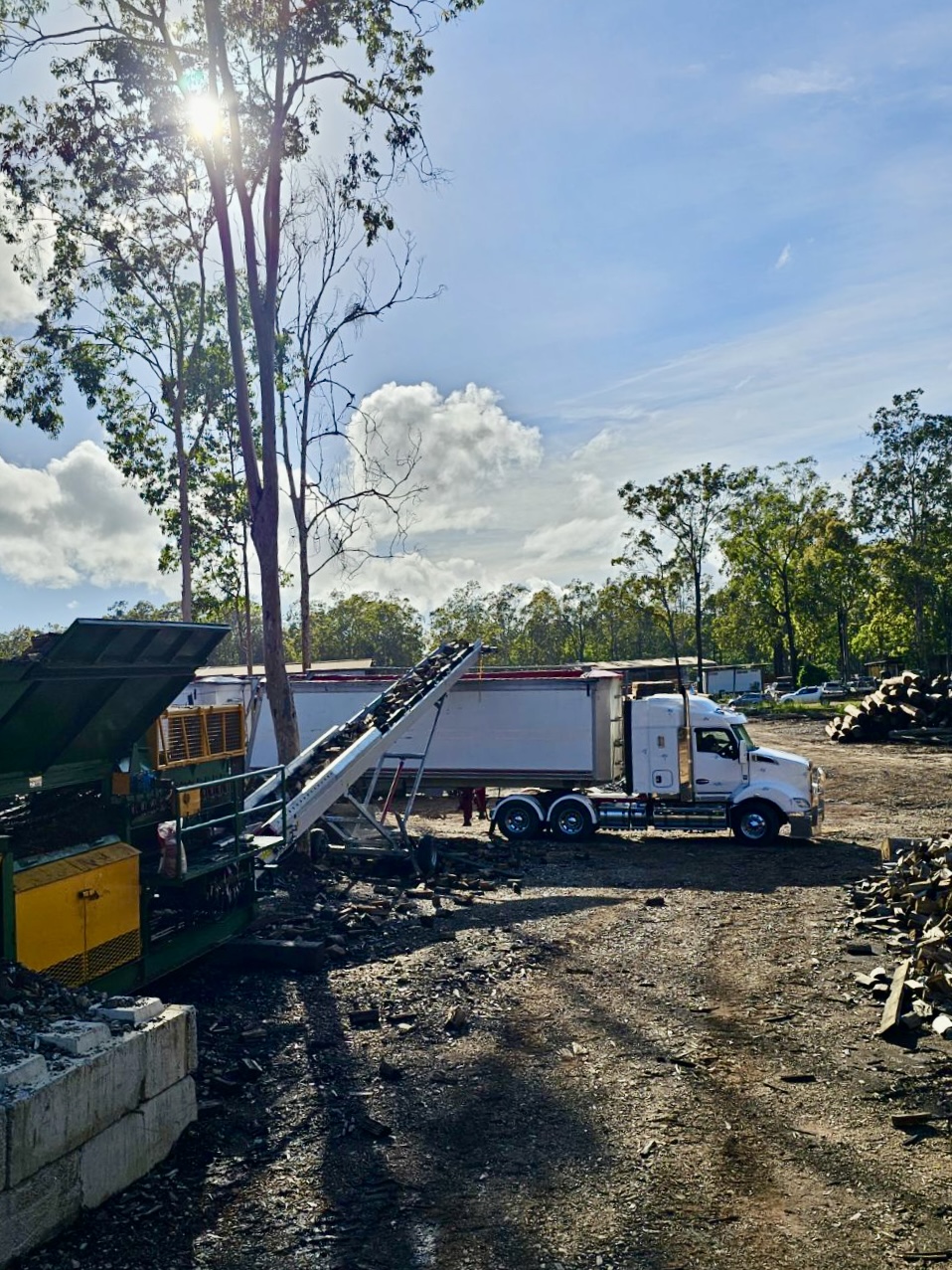 TE & BZ Haulage | 1120 Rushforth Rd, Elland NSW 2460, Australia | Phone: (02) 6649 3761