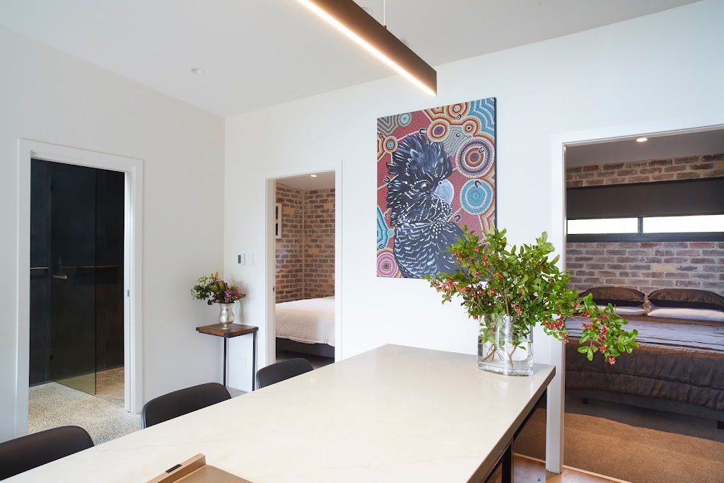 Cockatoo Cottage Bundeena | 22 The Lambeth Walk, Bundeena NSW 2230, Australia | Phone: 0404 399 225