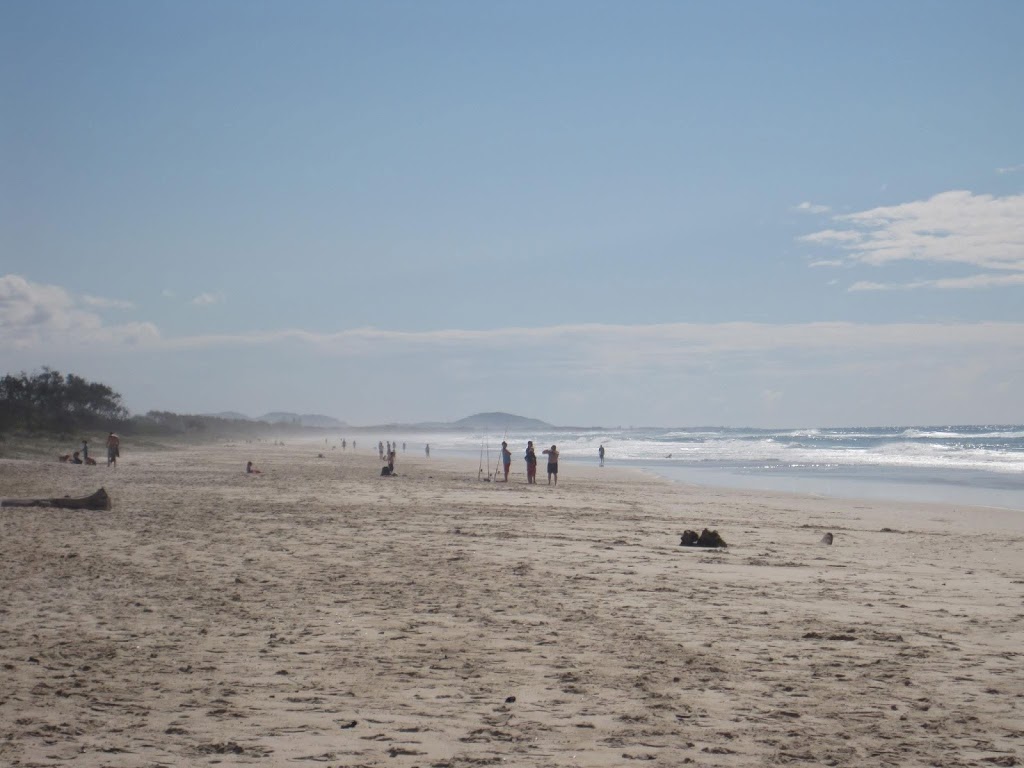 Zanzibar - Armstrong Family Beach House | 16 Pacific Esplanade, South Golden Beach NSW 2483, Australia | Phone: 0412 547 686