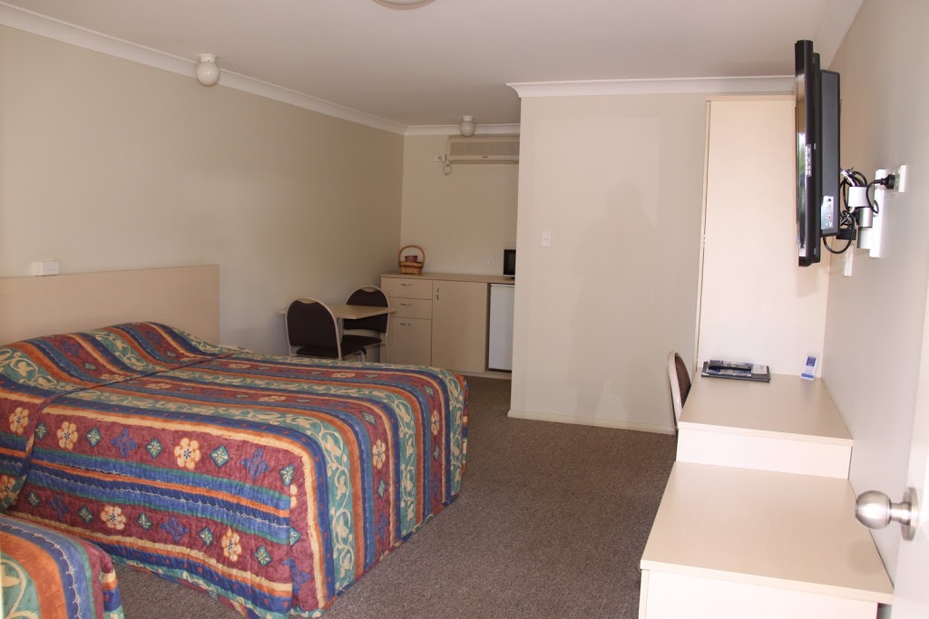 Golden Chain Overlander Motor Lodge | 40 Conadilly St, Gunnedah NSW 2380, Australia | Phone: (02) 6742 2677