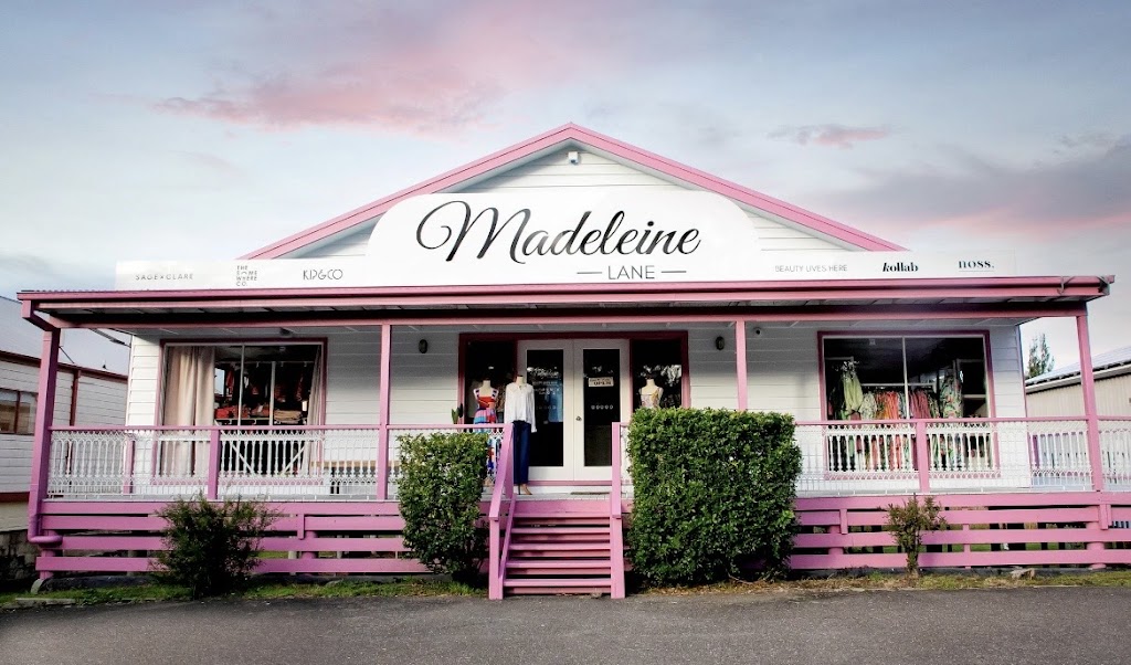 Madeleine Lane | 48 Sydney St, Mogo NSW 2536, Australia | Phone: (02) 4471 1739