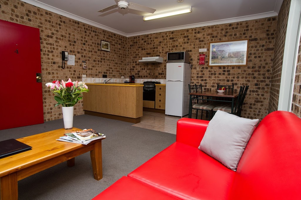 Manera Heights Apartments | 43 Cobbora Rd, Dubbo NSW 2830, Australia | Phone: (02) 6884 3865