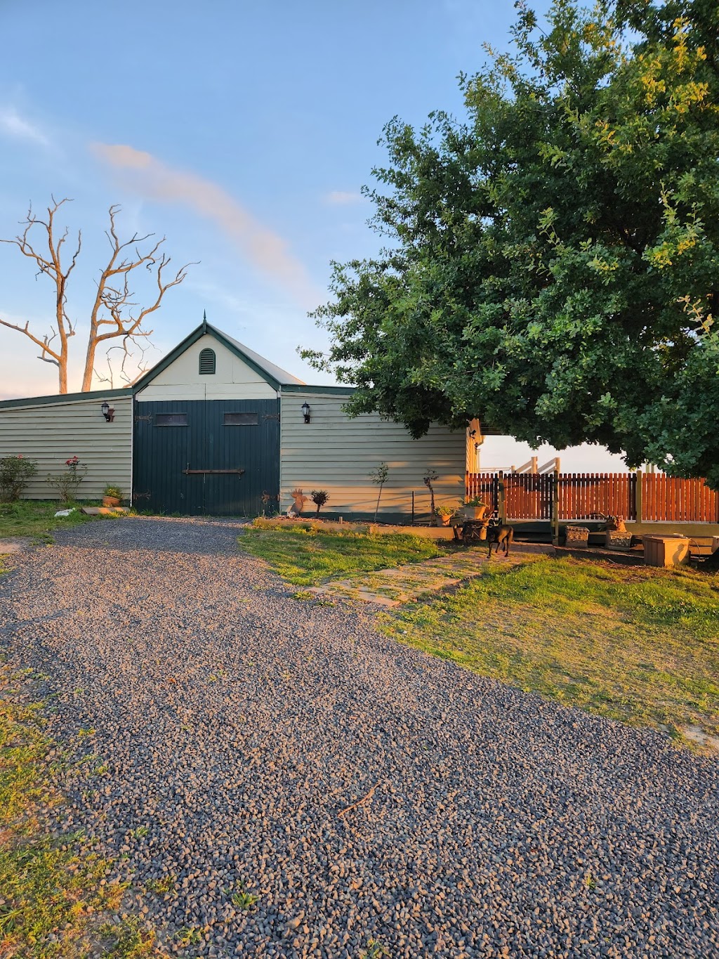 Valley Views BNB | 205 Owens Rd, Woori Yallock VIC 3139, Australia | Phone: 0411 271 418
